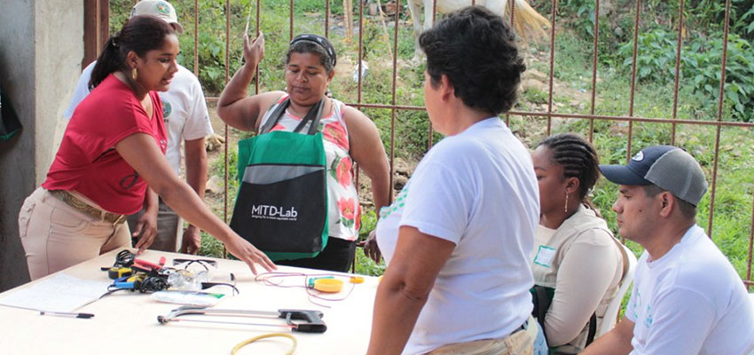 D-Lab Creative Capacity Building Training of Trainers in Santa Rita, Colombia (January 2020). Photo: Sher Vogel