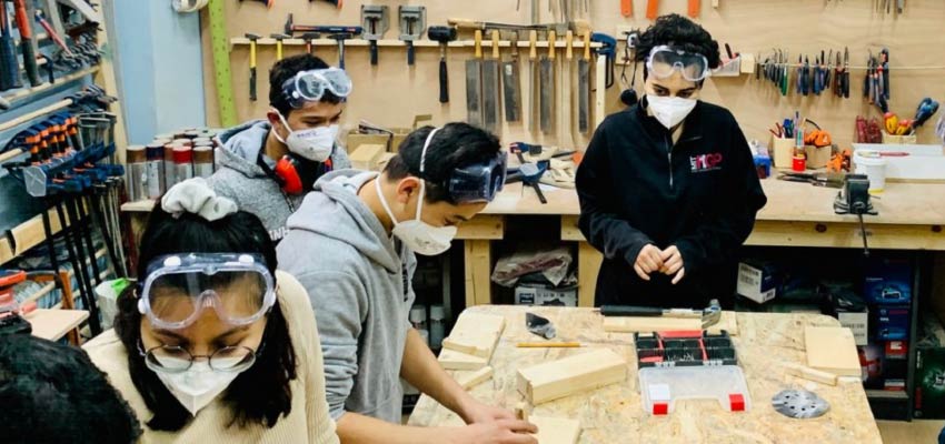 MIT D-Lab students at the Faros Horizon Center in Athens, Greece, teaching the design process through hands-on learning to refugee youth from Afghanistan, Syria, Pakistan, and Bangladesh. Photo: Faros Horizon Center 