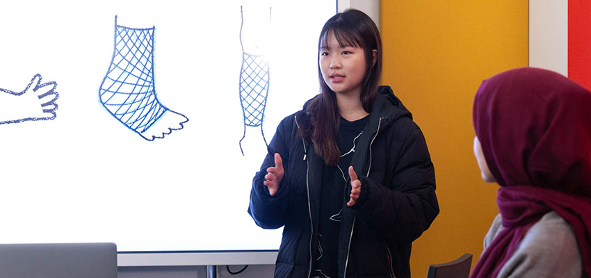 Student startup Cadget presented their next-generation washable cast for broken limbs