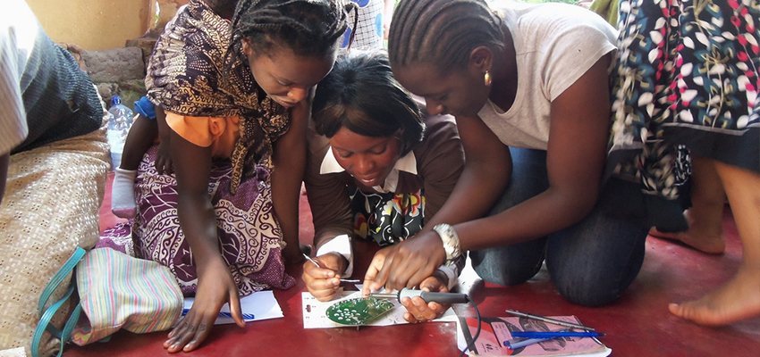 D-Lab student-led radio-building workshop, Zambia.