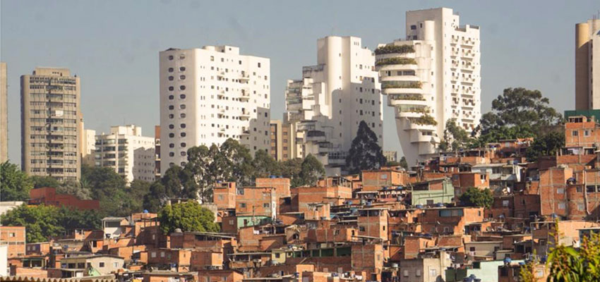 Caption: A view of Paraisópolis, the largest favela in São Paulo, and neighborhoods in its proximity. Photo: Design em Contextos Sociais at Insper