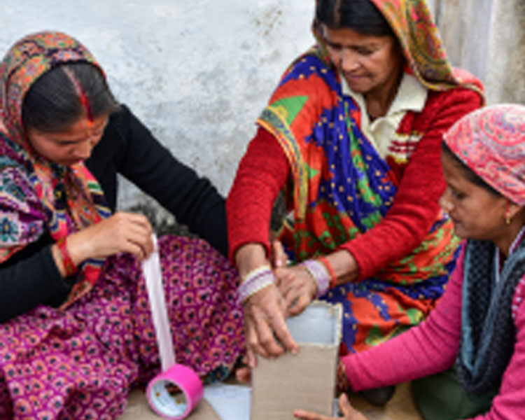 Design workshops with women to design mock filter prototypes. 